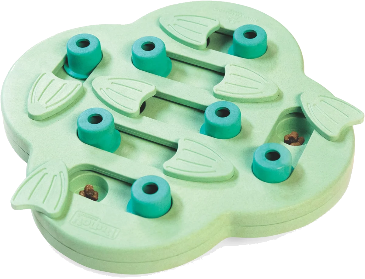 Fish-shaped puzzle feeder toy for dogs